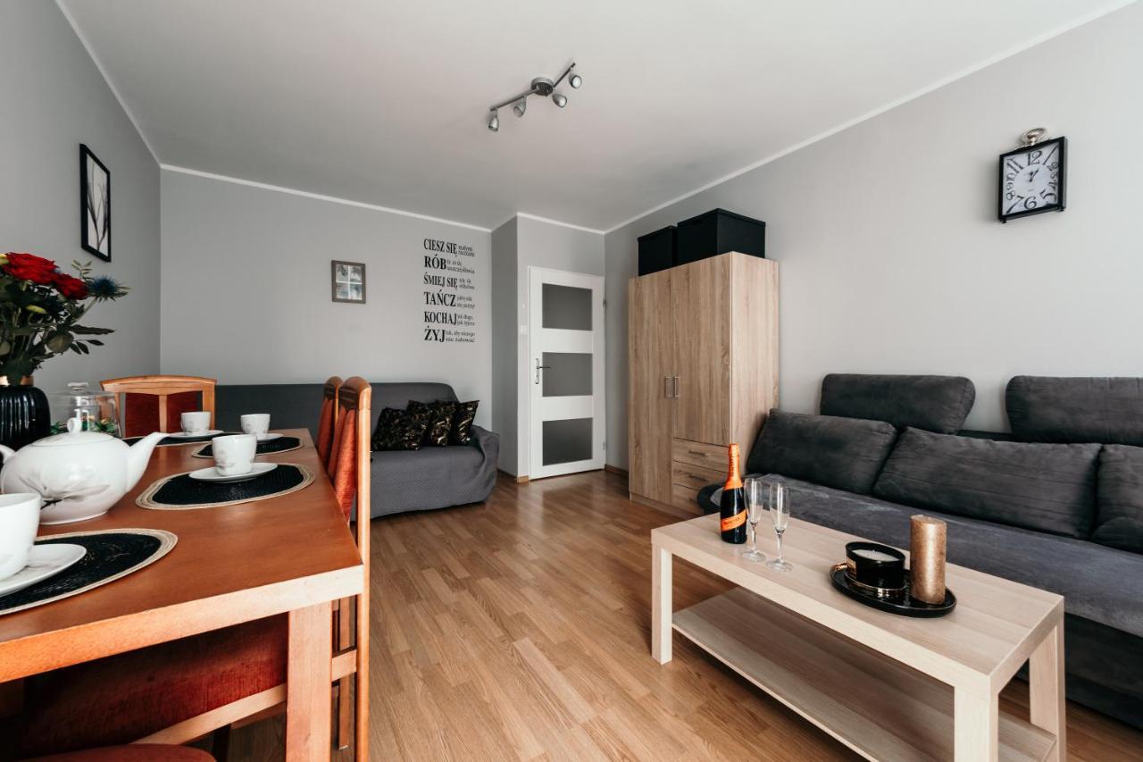 Spacious 3 Bedroom Apartament Near Olivia Business Center Gdańsk Exteriör bild
